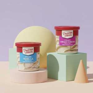 Duncan Hines Creamy Vanilla and Creamy Cream Cheese Frosting, 453g